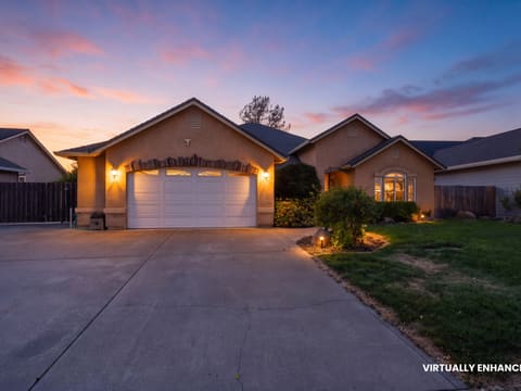 Photograph 3 of 1318 Bonhurst Dr