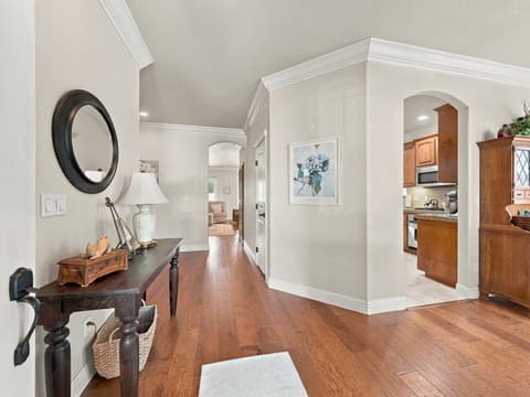 Photograph 7 of 1318 Bonhurst Dr
