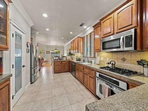 Photograph 13 of 1318 Bonhurst Dr