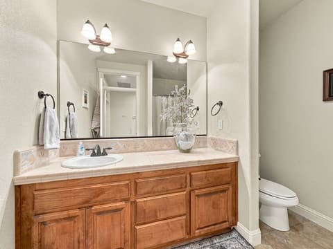 Photograph 27 of 1318 Bonhurst Dr