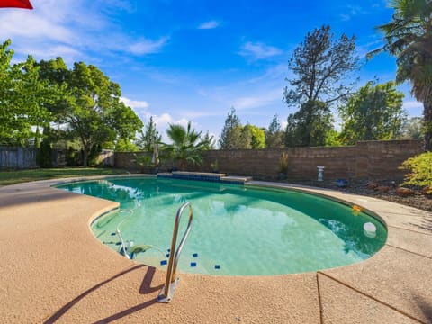 Photograph 30 of 1318 Bonhurst Dr