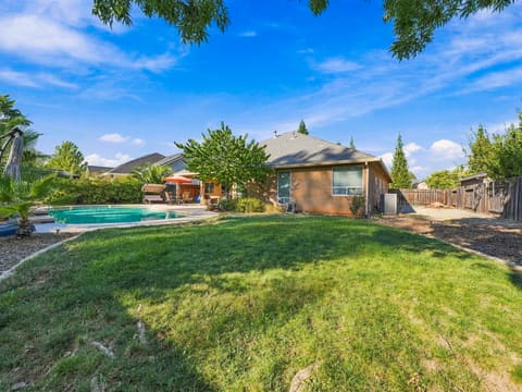 Photograph 34 of 1318 Bonhurst Dr
