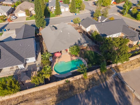 Photograph 38 of 1318 Bonhurst Dr